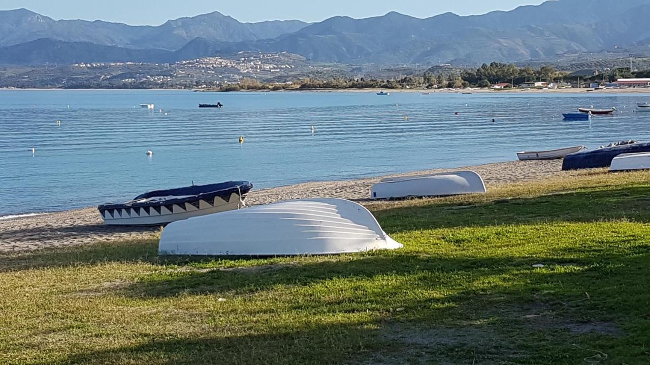 Golfo Di Tindari Apartments Фалконе Екстериор снимка