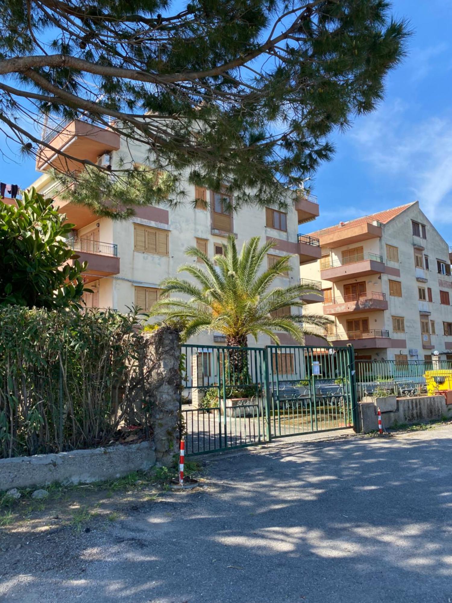 Golfo Di Tindari Apartments Фалконе Екстериор снимка