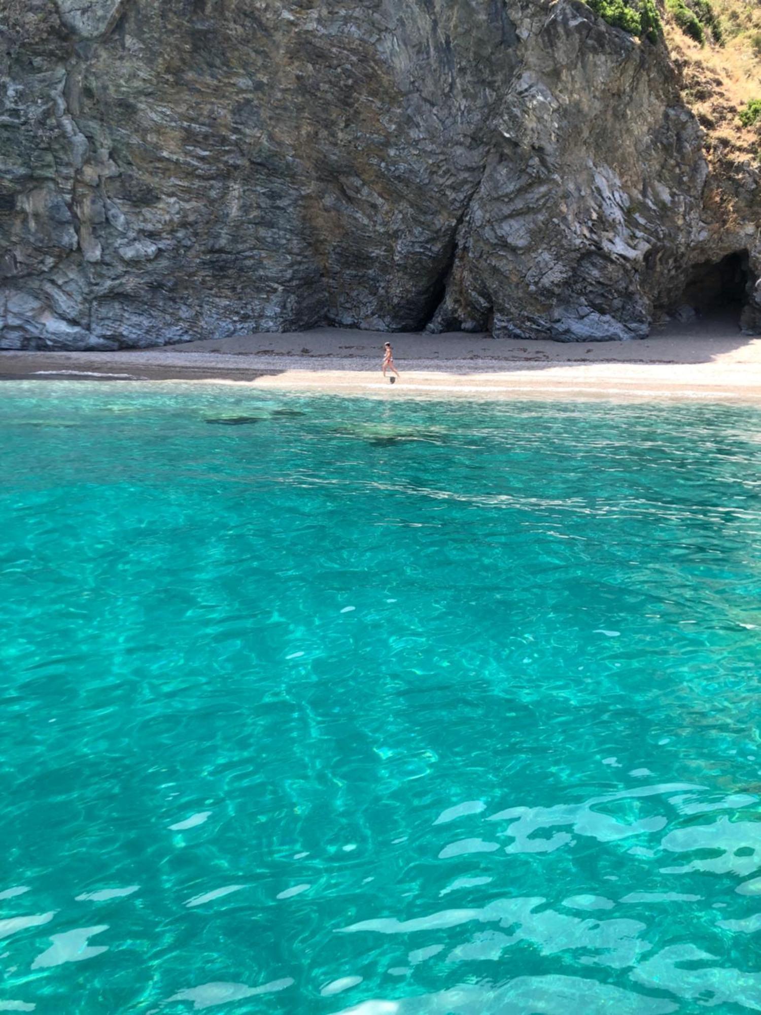 Golfo Di Tindari Apartments Фалконе Екстериор снимка