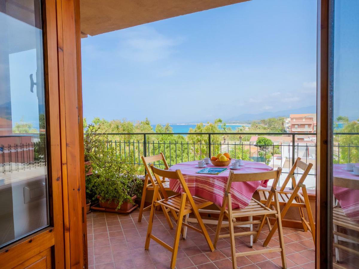 Golfo Di Tindari Apartments Фалконе Екстериор снимка