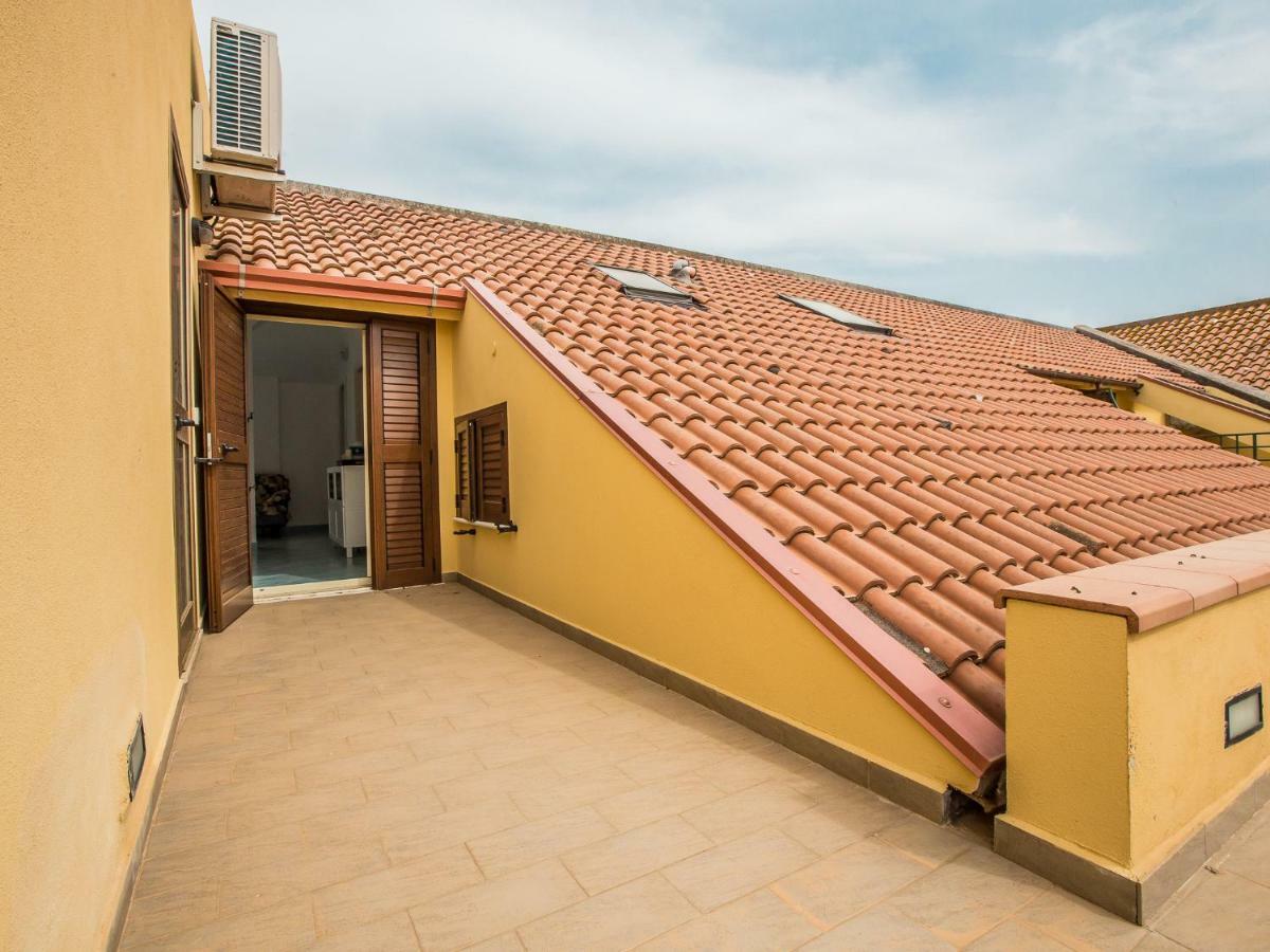 Golfo Di Tindari Apartments Фалконе Екстериор снимка