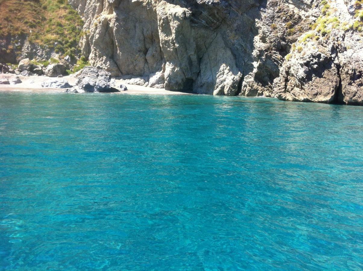 Golfo Di Tindari Apartments Фалконе Екстериор снимка